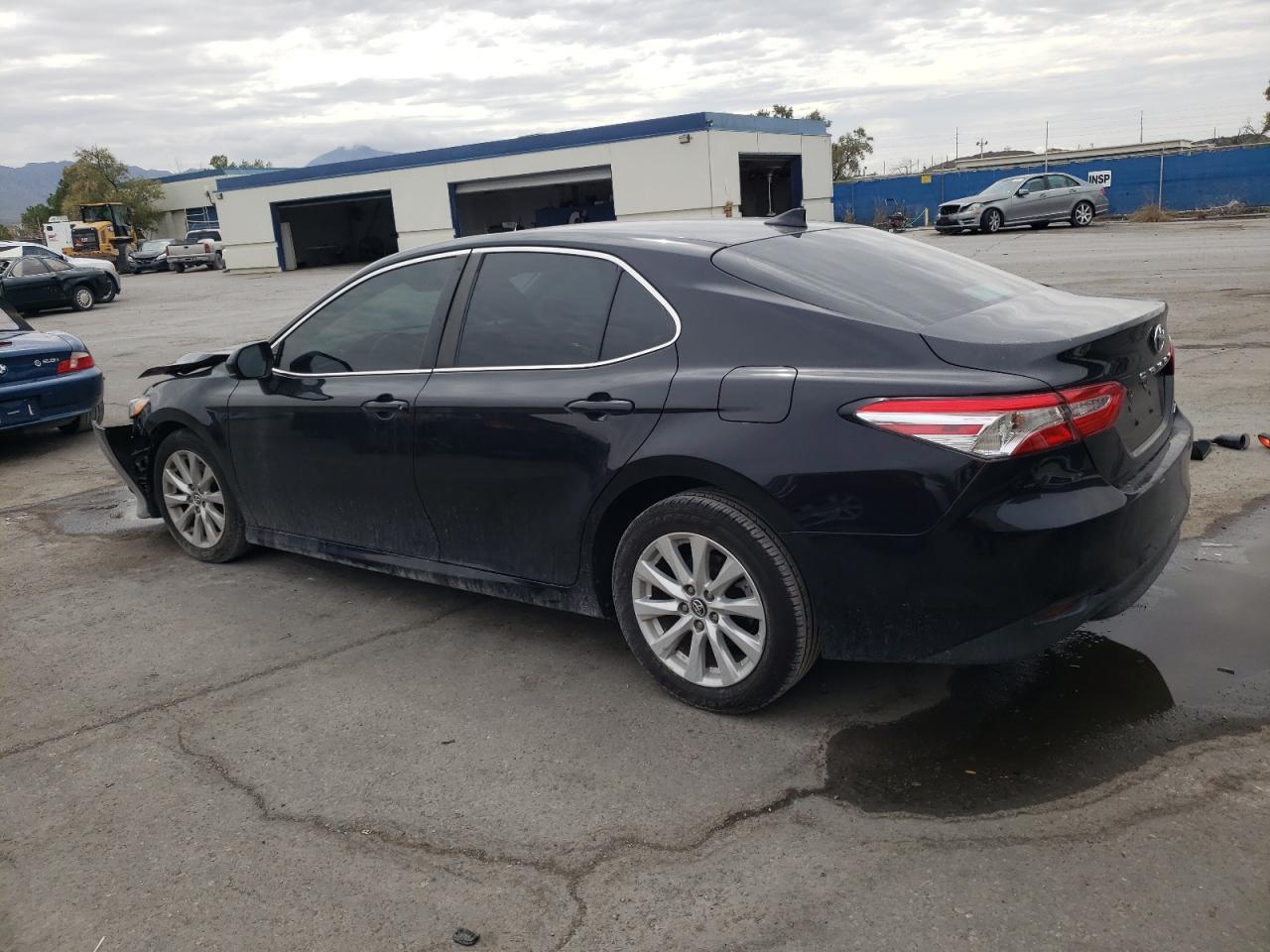Obraz 2 z 2019 TOYOTA CAMRY L 2019 z VIN 4T1B11HK9KU255898
