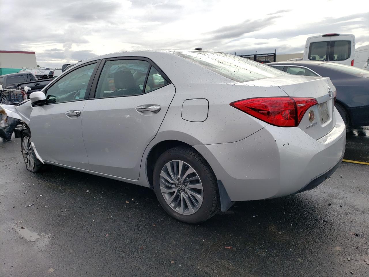 Obraz 2 z 2018 TOYOTA COROLLA L 2018 z VIN 2T1BURHE7JC062021