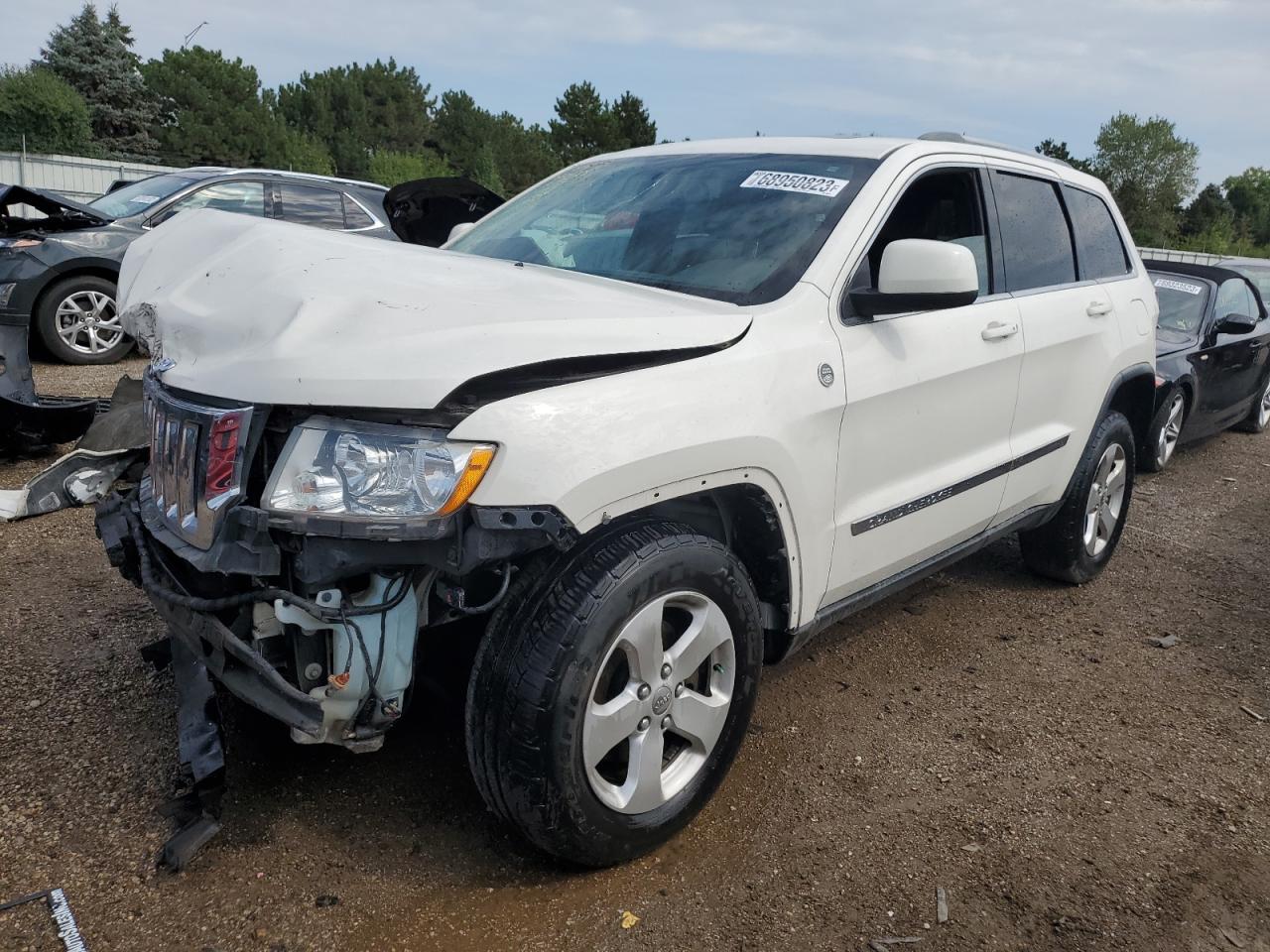 Image 1 of 2011 JEEP GRAND CHEROKEE LAREDO 2011 with VIN 1J4RR4GTXBC636716