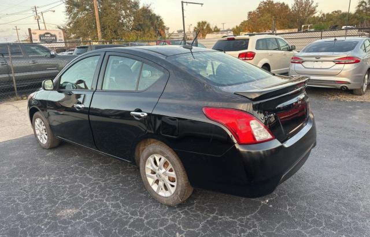 Obraz 3 z 2017 NISSAN VERSA S 2017 z VIN 3N1CN7APXHL879088