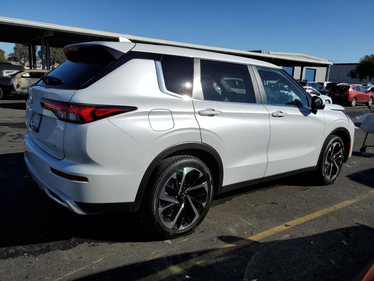 Image 3 of 2023 MITSUBISHI OUTLANDER SE 2023 with VIN JA4J3UA87PZ059473