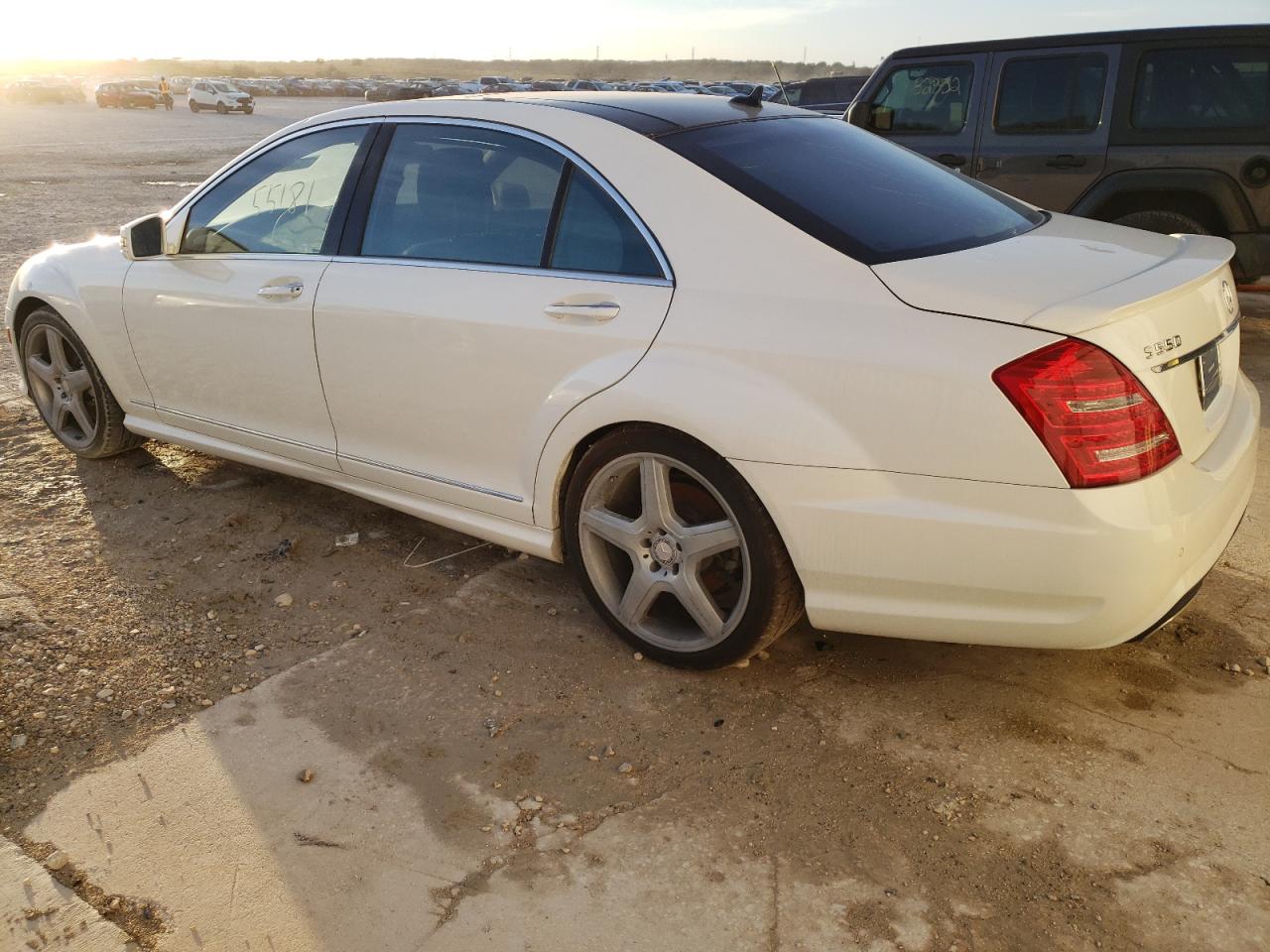 Image 2 of 2013 MERCEDES-BENZ S 550 2013 with VIN WDDNG7DB3DA522844