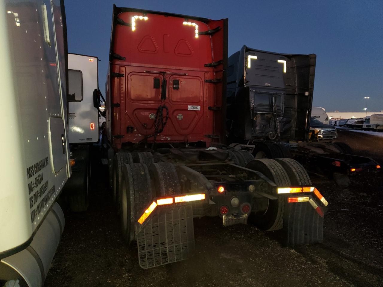 Image 3 of 2016 FREIGHTLINER CASCADIA 125  2016 with VIN 3AKJGLD54GSFP7520