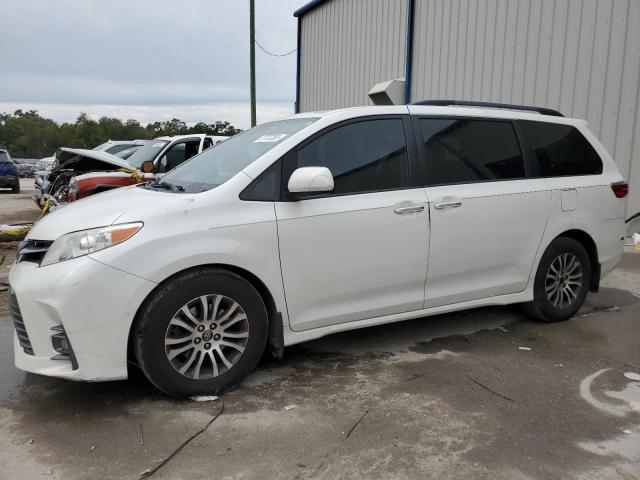 2019 TOYOTA SIENNA XLE 2019 image