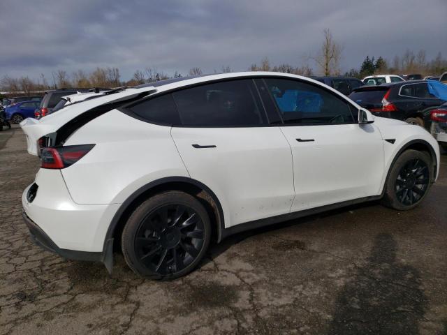 Obraz 3 z 2023 TESLA MODEL Y  2023 z VIN 7SAYGDEE7PF591632