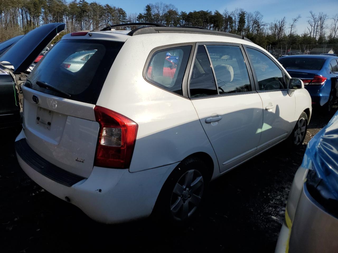 Image 3 of 2008 KIA RONDO BASE 2008 with VIN KNAFG525587209004