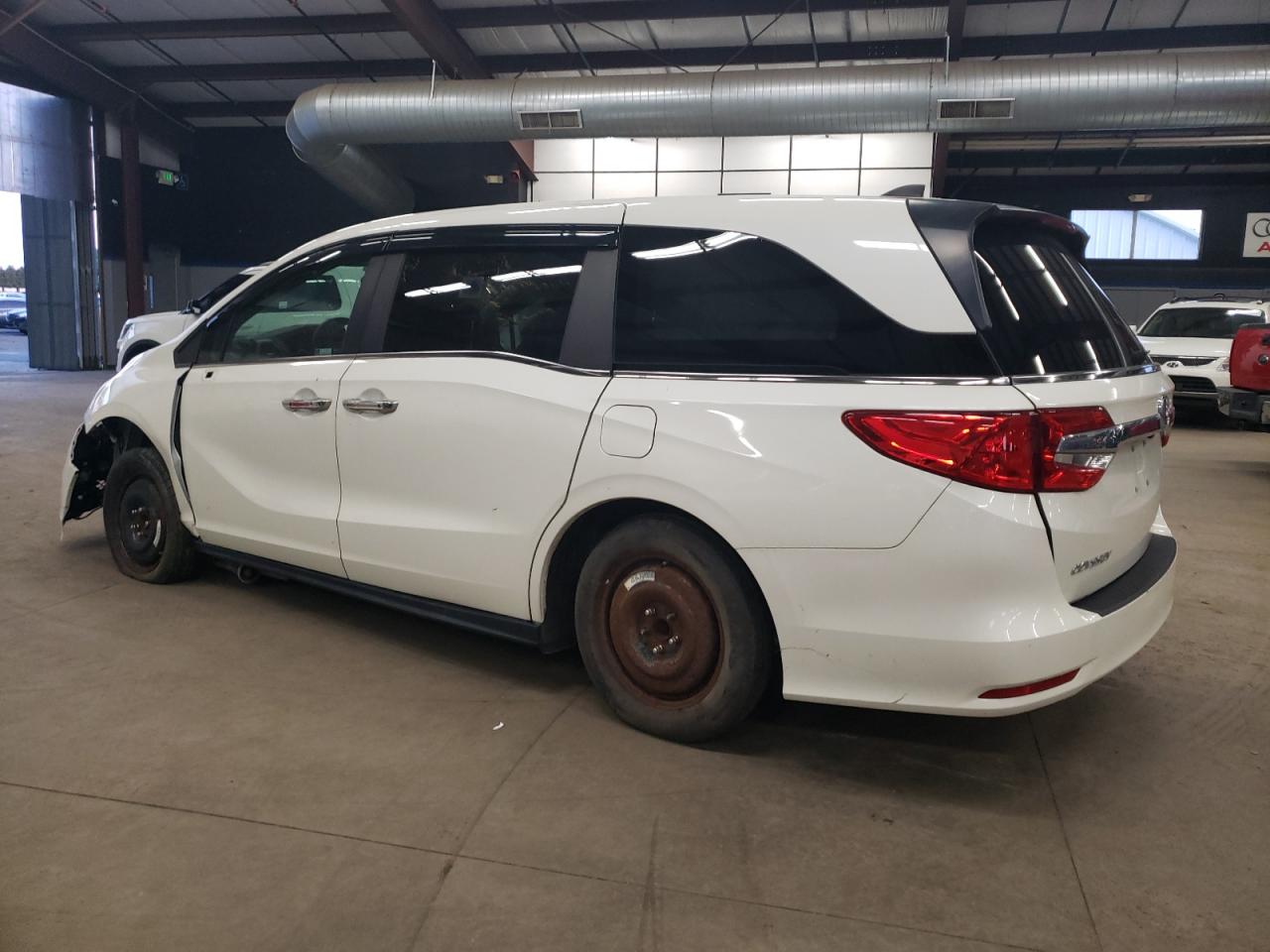 Image 2 of 2019 HONDA ODYSSEY EXL 2019 with VIN 5FNRL6H72KB121068