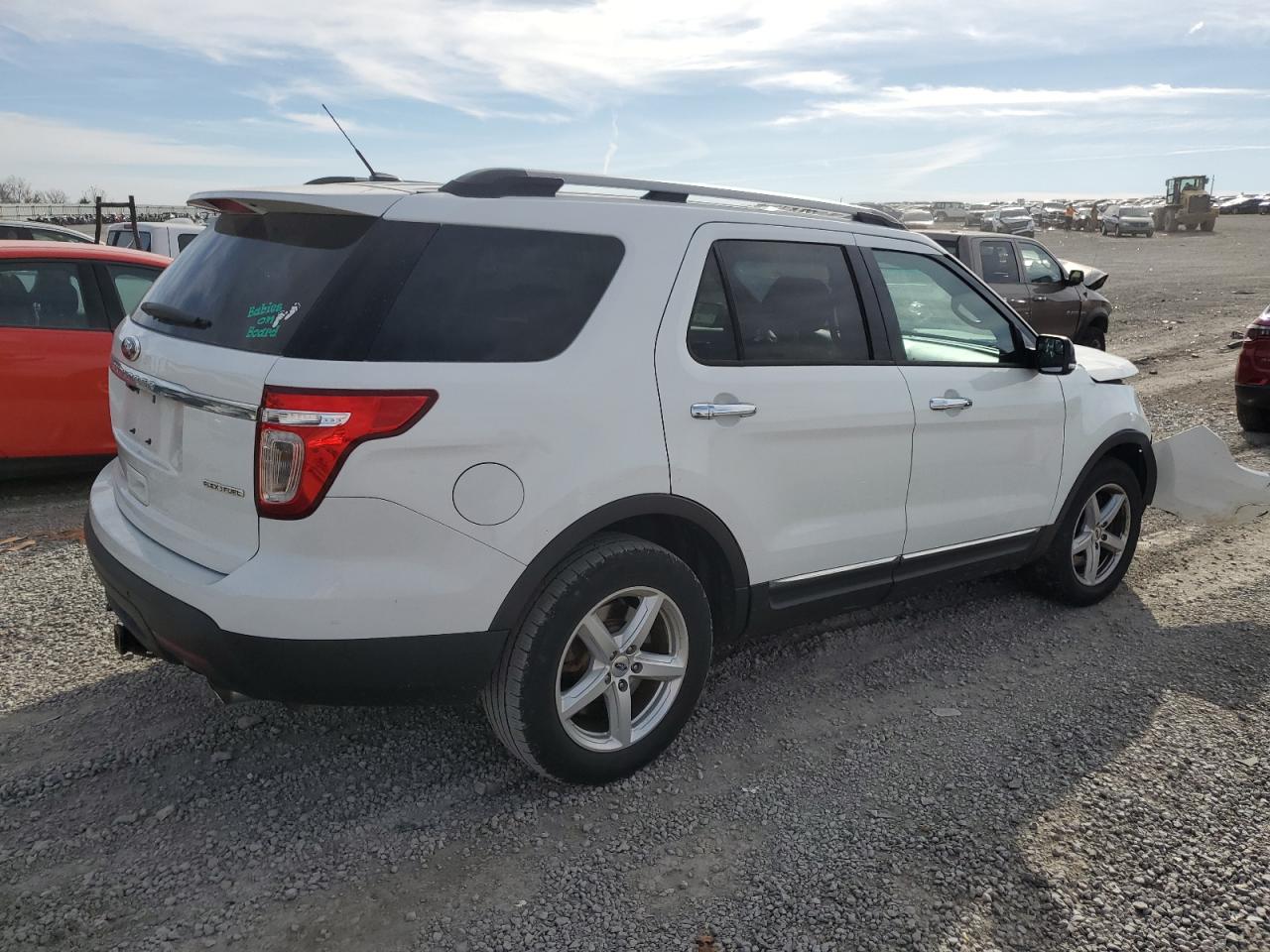 Image 3 of 2015 FORD EXPLORER XLT 2015 with VIN 1FM5K7D83FGC36436
