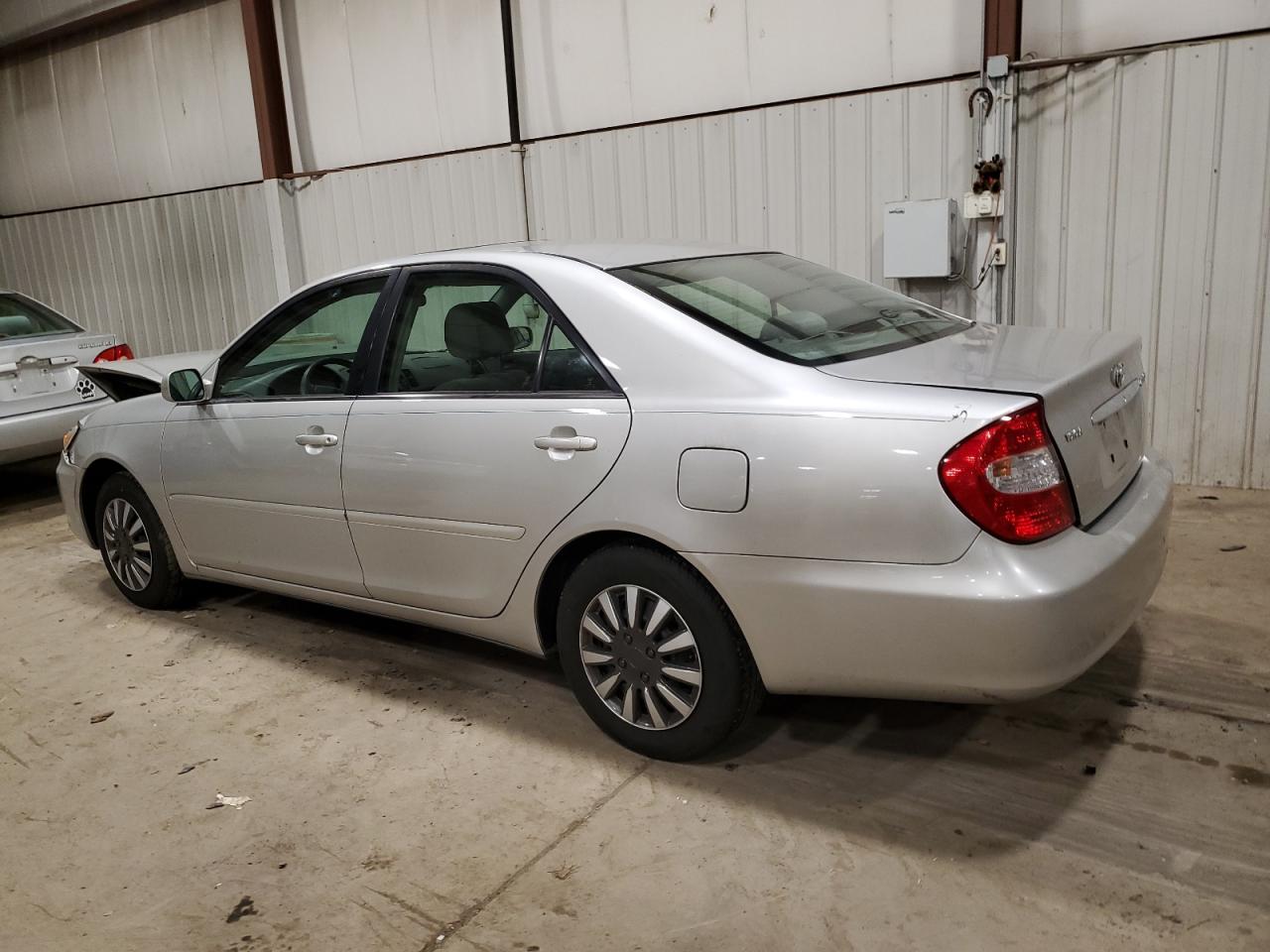 Image 2 of 2002 TOYOTA CAMRY LE 2002 with VIN 4T1BE32K12U099591