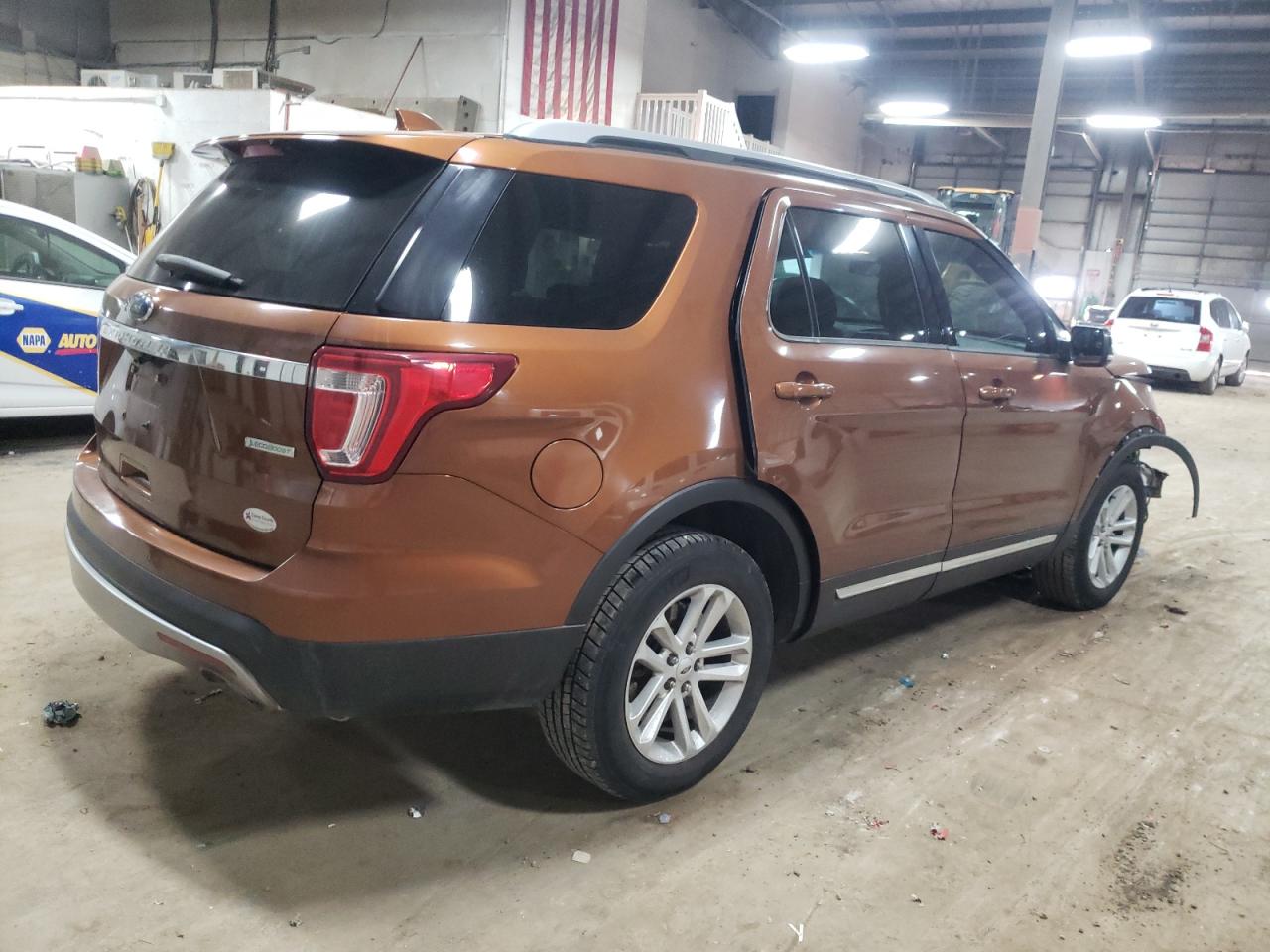 Image 3 of 2017 FORD EXPLORER XLT 2017 with VIN 1FM5K7DH8HGA03820