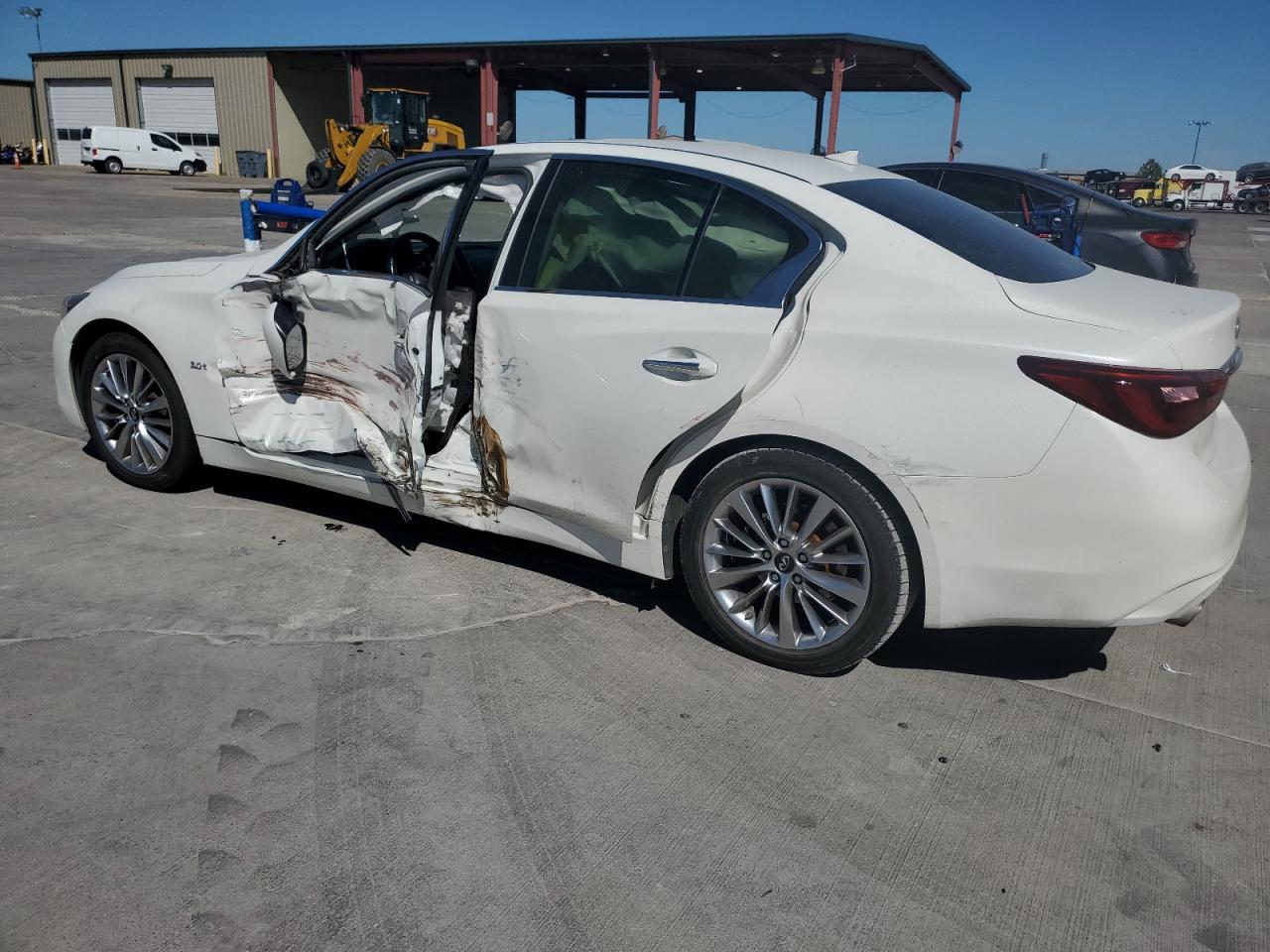 Изображение 2 2018 INFINITI Q50 LUXE 2018 с VIN JN1EV7AP5JM365542