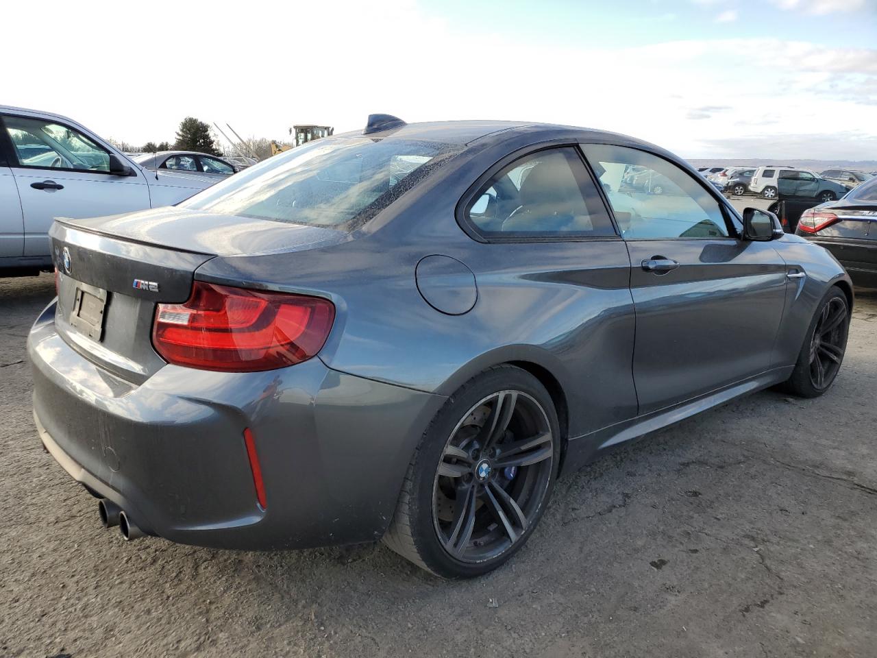 Изображение 3 2017 BMW M2  2017 с VIN WBS1H9C37HV888373