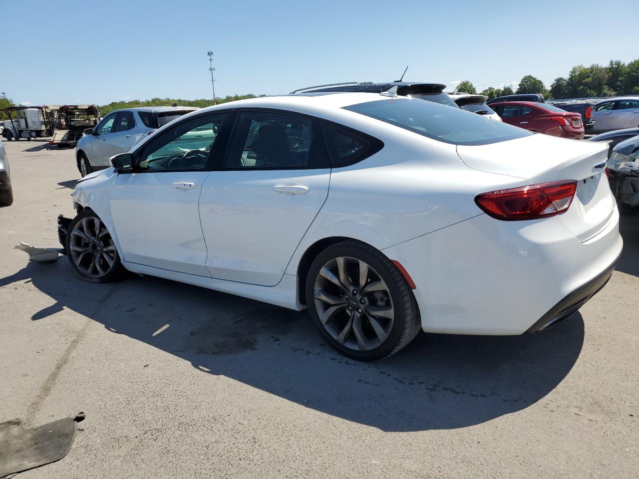 Obraz 2 z 2015 CHRYSLER 200 S 2015 z VIN 1C3CCCBB5FN597036