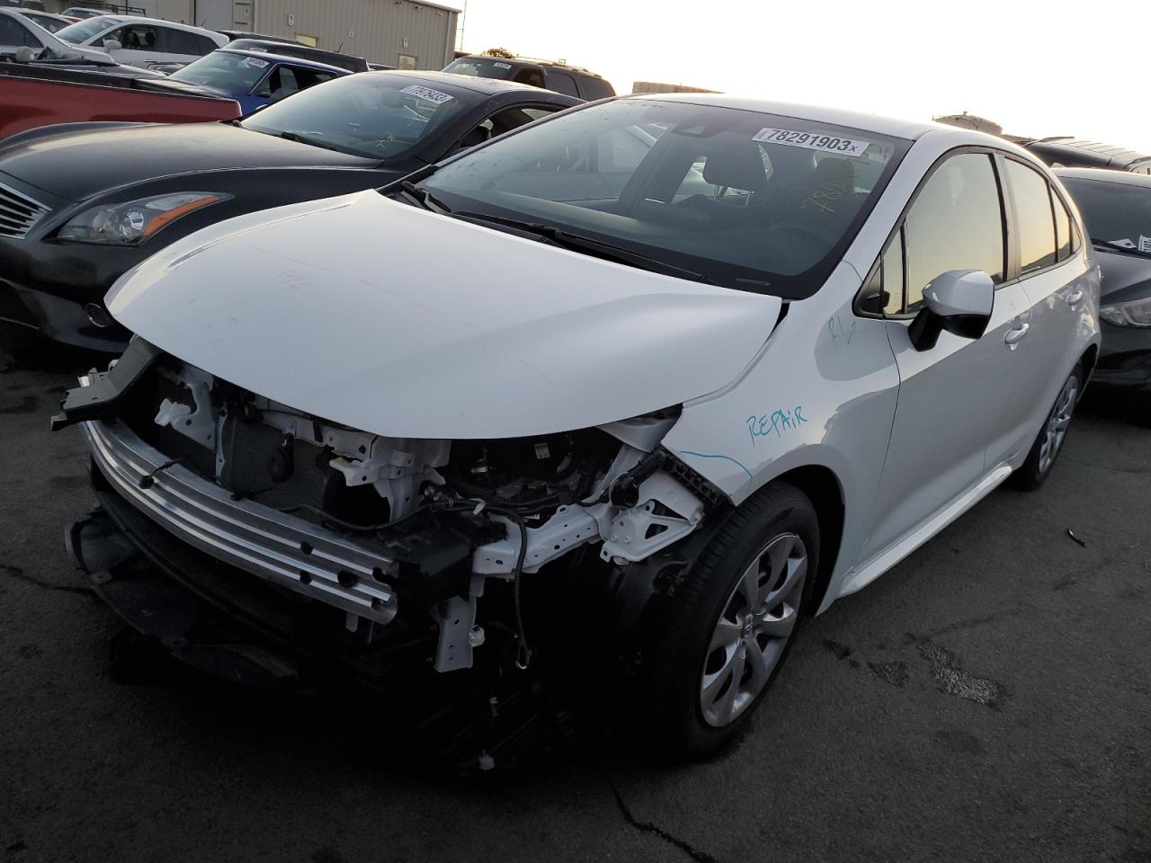 Image 1 of 2022 TOYOTA COROLLA LE 2022 with VIN JTDEPMAE2N3033820