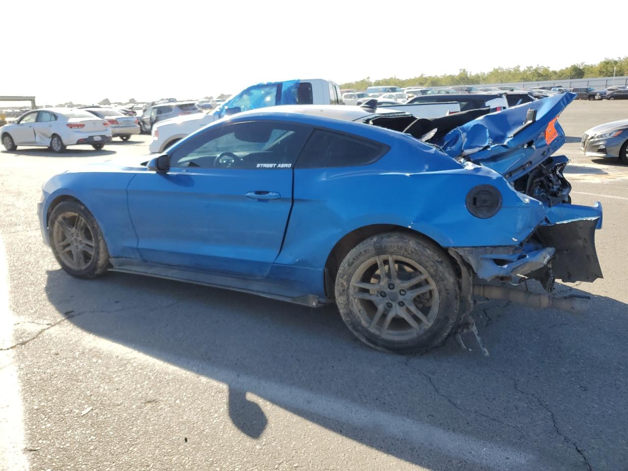 Obraz 2 z 2020 FORD MUSTANG  2020 z VIN 1FA6P8TH7L5150898