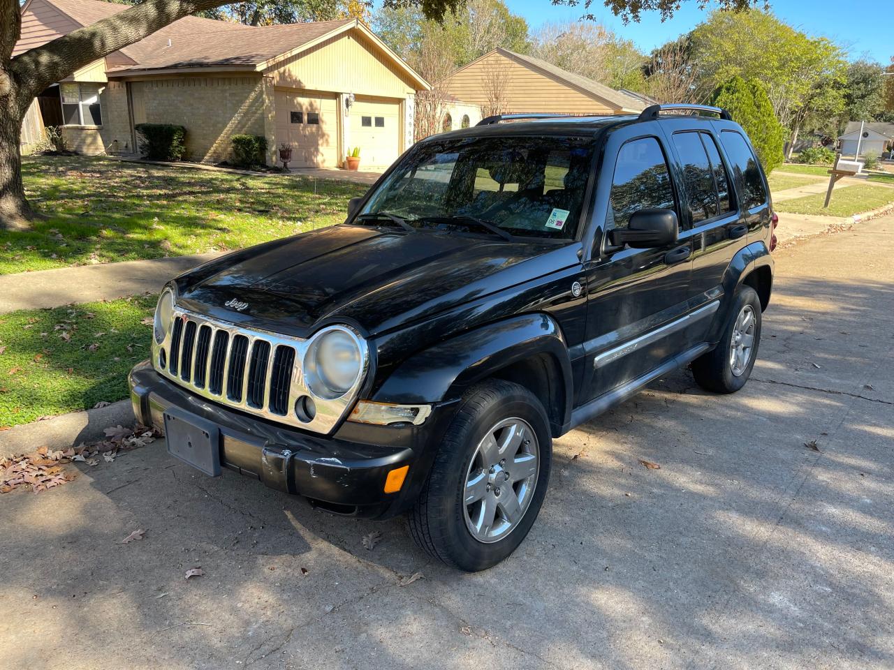 Image 2 of 2007 JEEP LIBERTY LIMITED 2007 with VIN 1J4GL58K87W558902