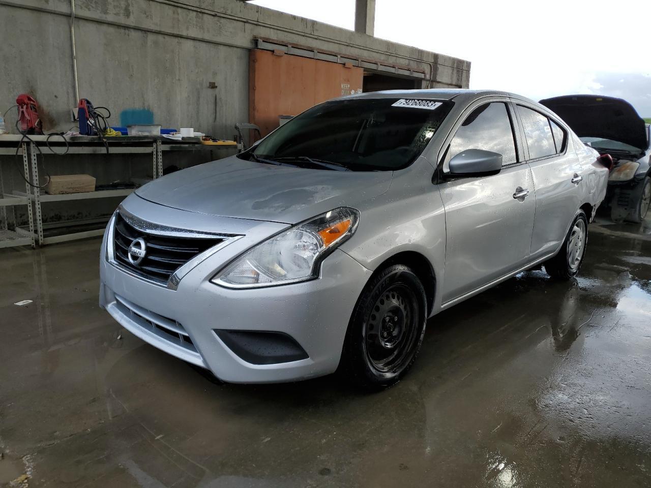 Изображение 1 2018 NISSAN VERSA S 2018 с VIN 3N1CN7AP9JK402499