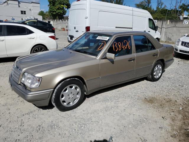 Image 1 of 1994 MERCEDES-BENZ E 420 1994 with VIN WDBEA34E3RC082374