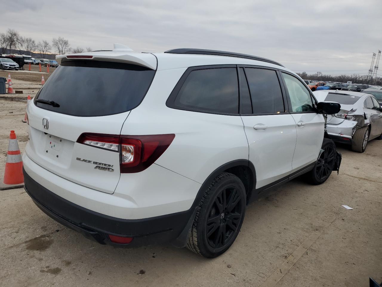 Image 3 of 2021 HONDA PILOT BLACK 2021 with VIN 5FNYF6H77MB087165