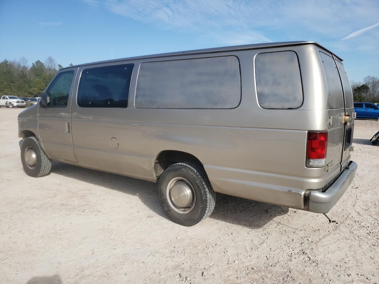 Image 2 of 2001 FORD ECONOLINE E350 SUPER DUTY WAGON 2001 with VIN 1FBSS31L11HB66337