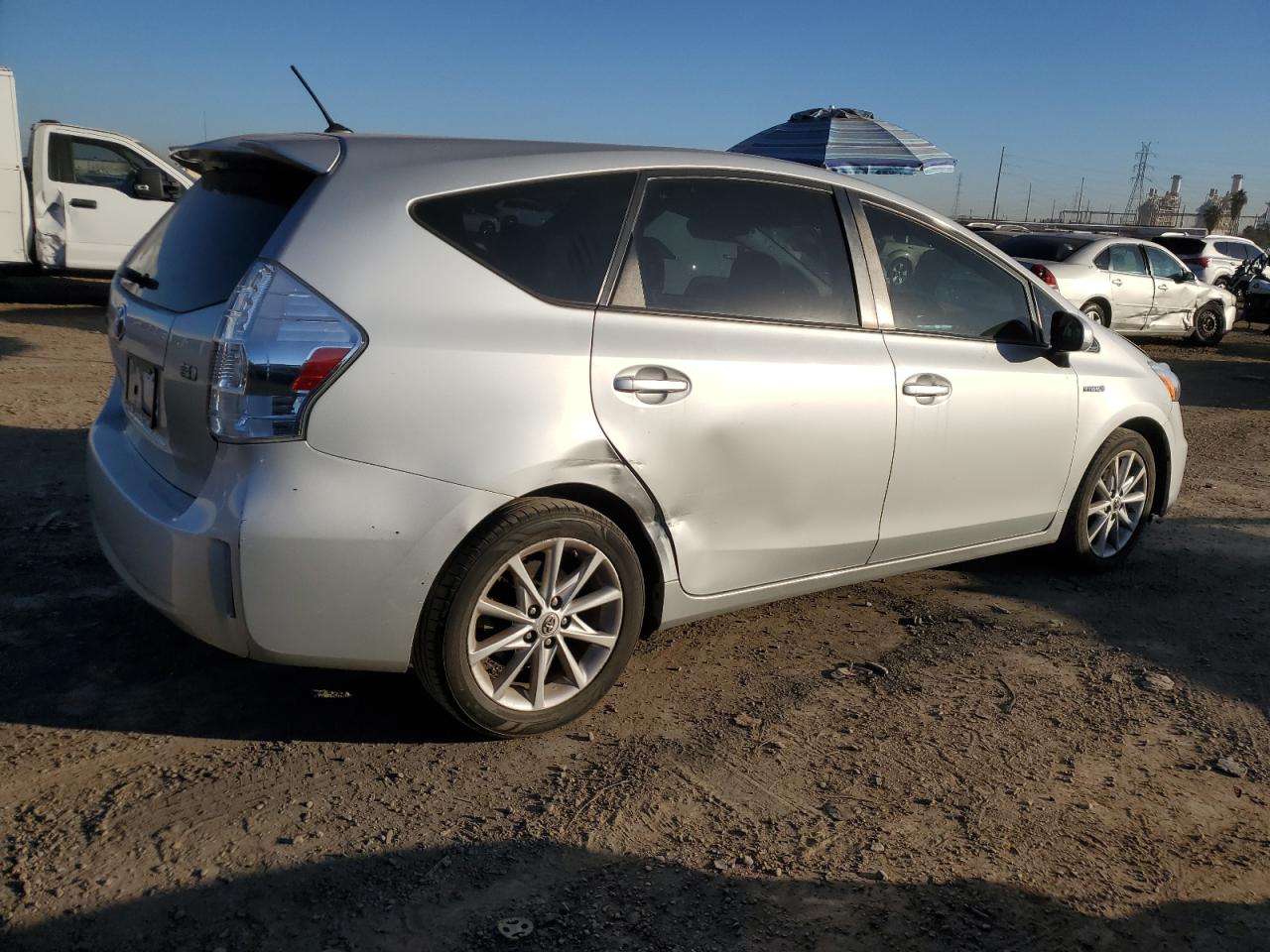 Изображение 3 2014 TOYOTA PRIUS V  2014 с VIN JTDZN3EU7EJ001413