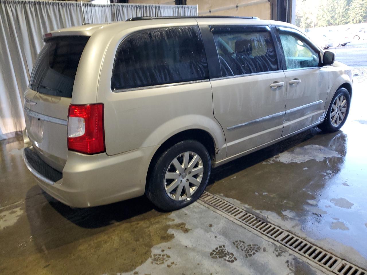 Image 3 of 2014 CHRYSLER TOWN & COUNTRY TOURING 2014 with VIN 2C4RC1BG9ER403762