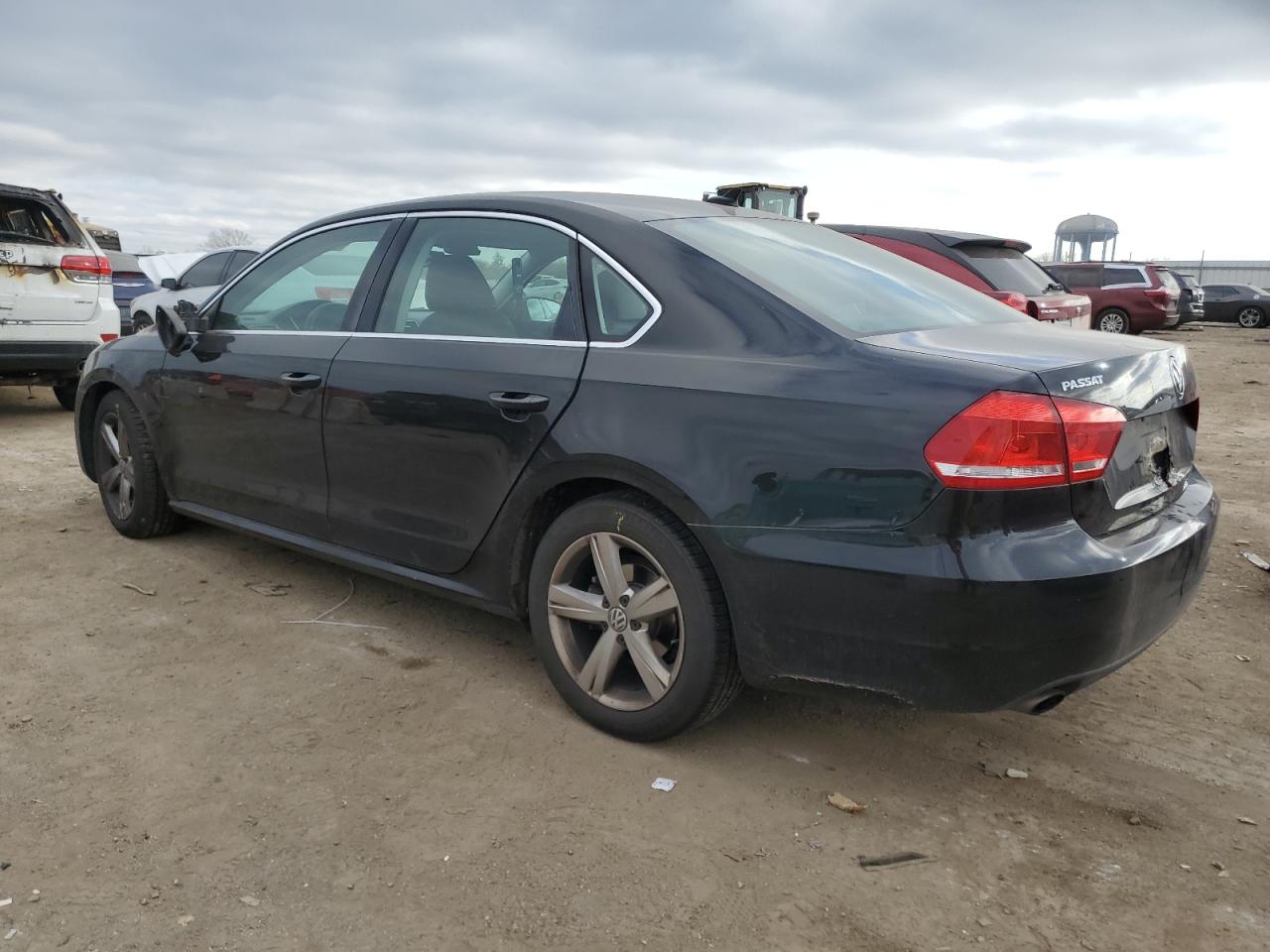 Image 2 of 2012 VOLKSWAGEN PASSAT SE 2012 with VIN 1VWBH7A33CC031293
