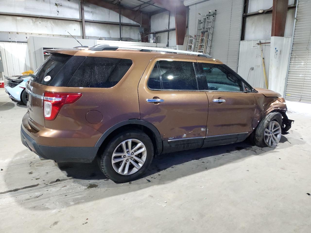 Image 3 of 2011 FORD EXPLORER LIMITED 2011 with VIN 1FMHK7F89BGA09580