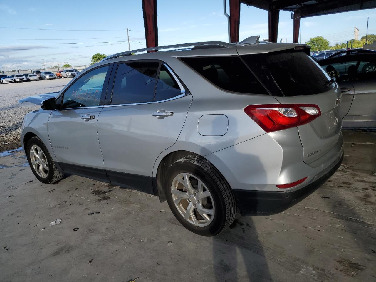 Image 2 of 2019 CHEVROLET EQUINOX PREMIER 2019 with VIN 2GNAXNEV8K6233434