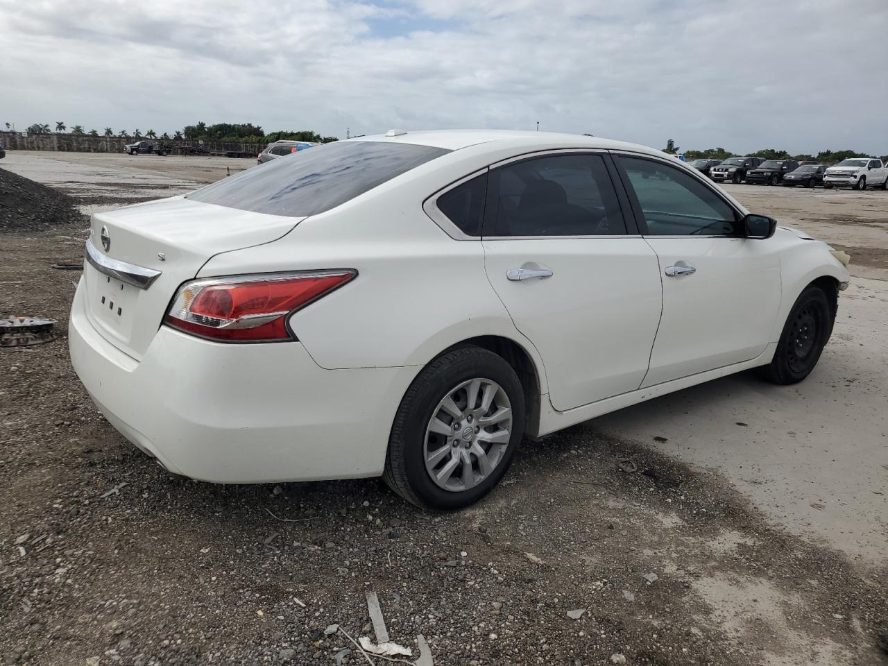 Image 3 of 2015 NISSAN ALTIMA 2.5 2015 with VIN 1N4AL3AP6FN362943