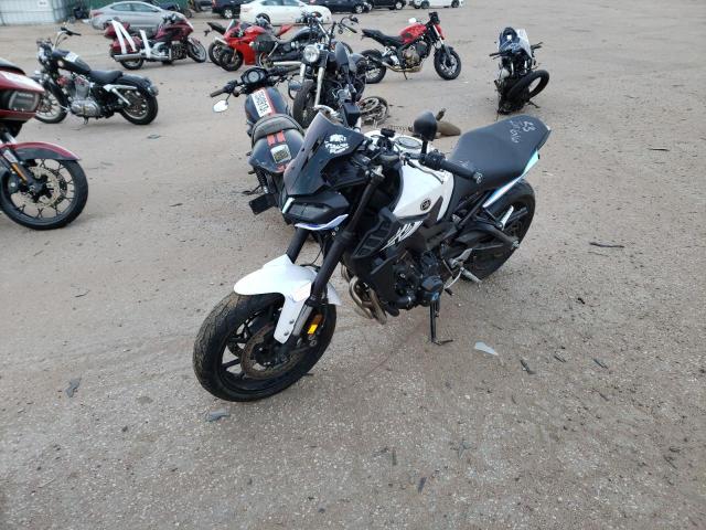Obraz 2 z 2017 YAMAHA FZ09  2017 z VIN JYARN53E5HA000882