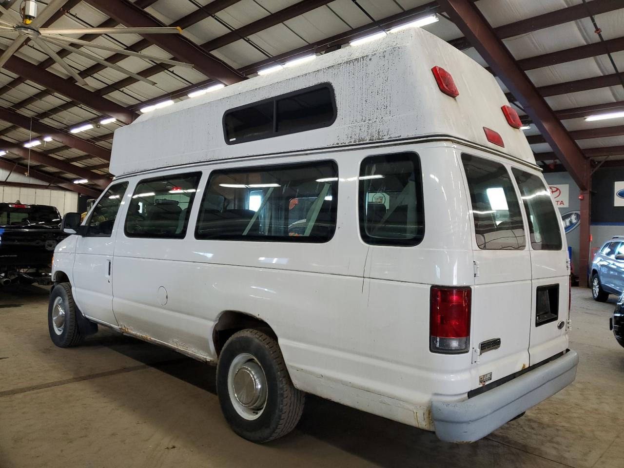 Изображение 2 2006 FORD ECONOLINE E350 SUPER DUTY VAN 2006 с VIN 1FTSS34LX6DA37406