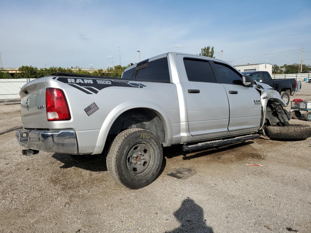 Image 3 of 2013 RAM 1500 SLT 2013 with VIN 1C6RR7LT8DS571734