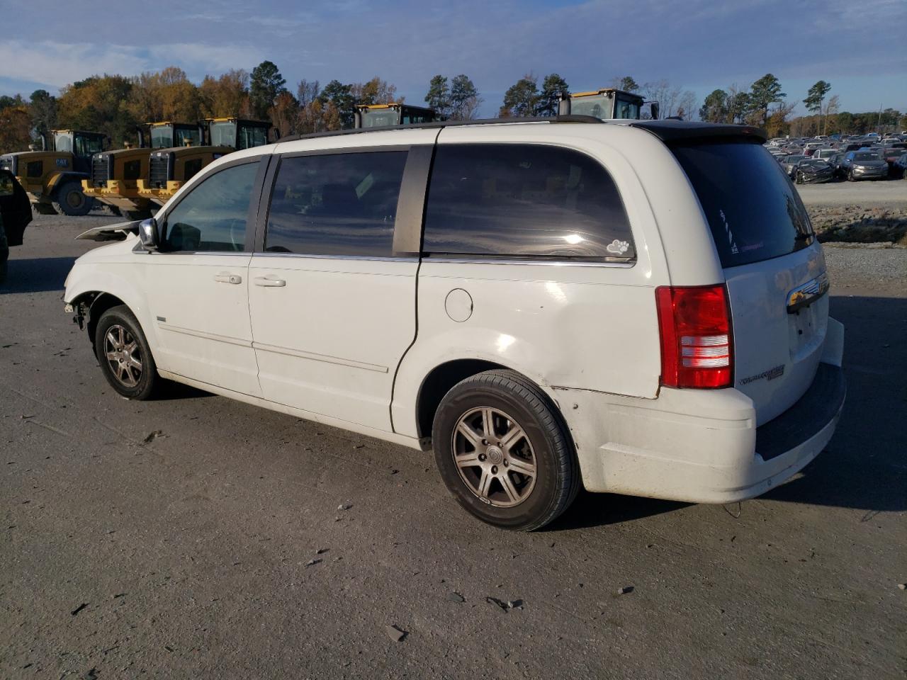 Image 2 of 2008 CHRYSLER TOWN & COUNTRY TOURING 2008 with VIN 2A8HR54P38R717192