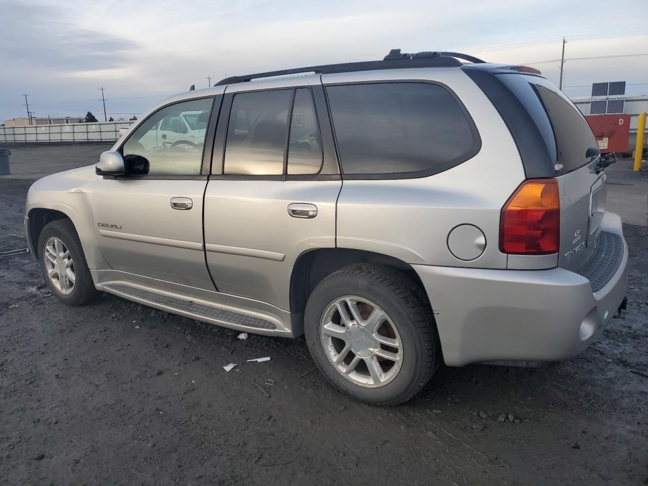 Image 2 of 2006 GMC ENVOY DENALI 2006 with VIN 1GKET63M262238724