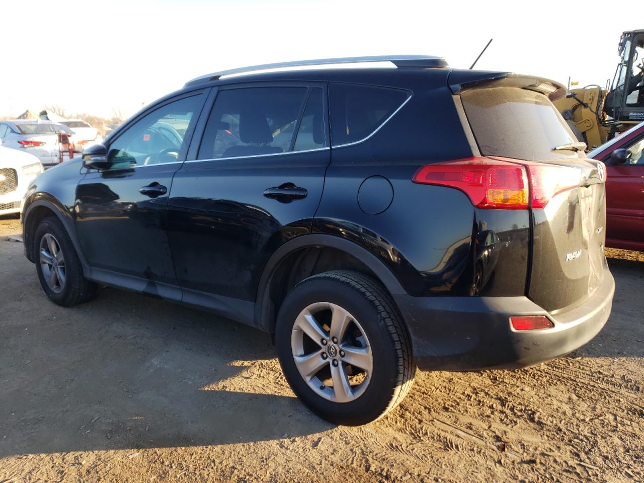 Image 2 of 2015 TOYOTA RAV4 XLE 2015 with VIN 2T3WFREV9FW153014