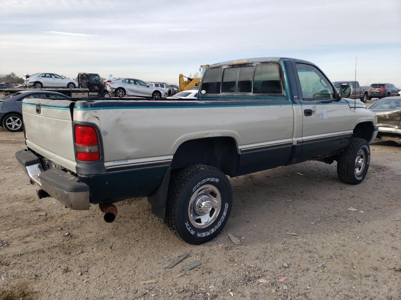 Image 3 of 1994 DODGE RAM 2500  1994 with VIN 1B7KF26W5RS602568