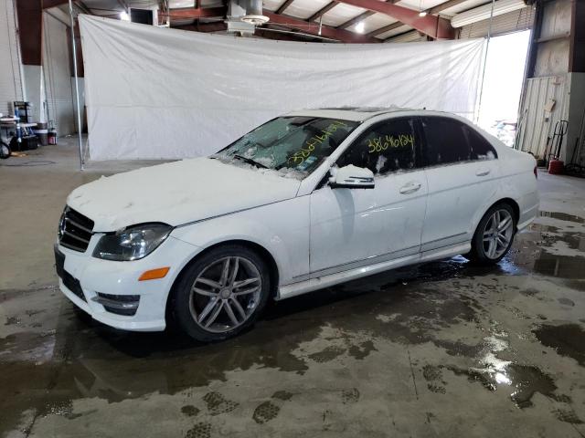 Obraz 1 z 2014 MERCEDES-BENZ C 300 4MATIC 2014 z VIN WDDGF8AB5ER322041