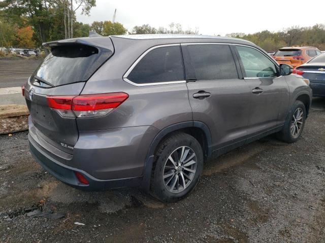 Изображение 3 2019 TOYOTA HIGHLANDER SE 2019 с VIN 5TDJZRFH3KS564446