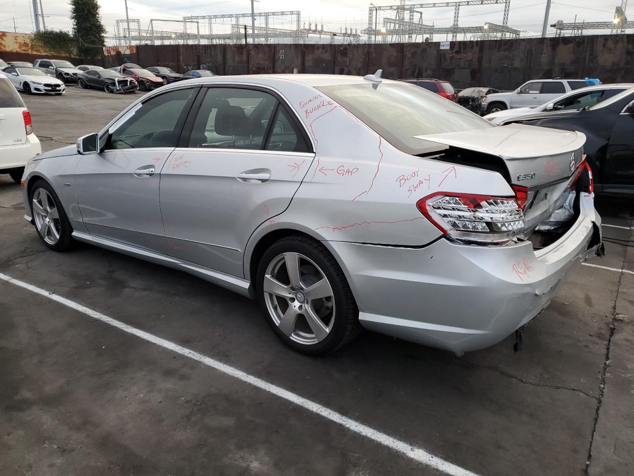 Изображение 2 2012 MERCEDES-BENZ E 350 2012 с VIN WDDHF5KB9CA605670