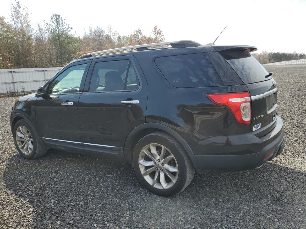 Image 2 of 2011 FORD EXPLORER LIMITED 2011 with VIN 1FMHK8F85BGA85531