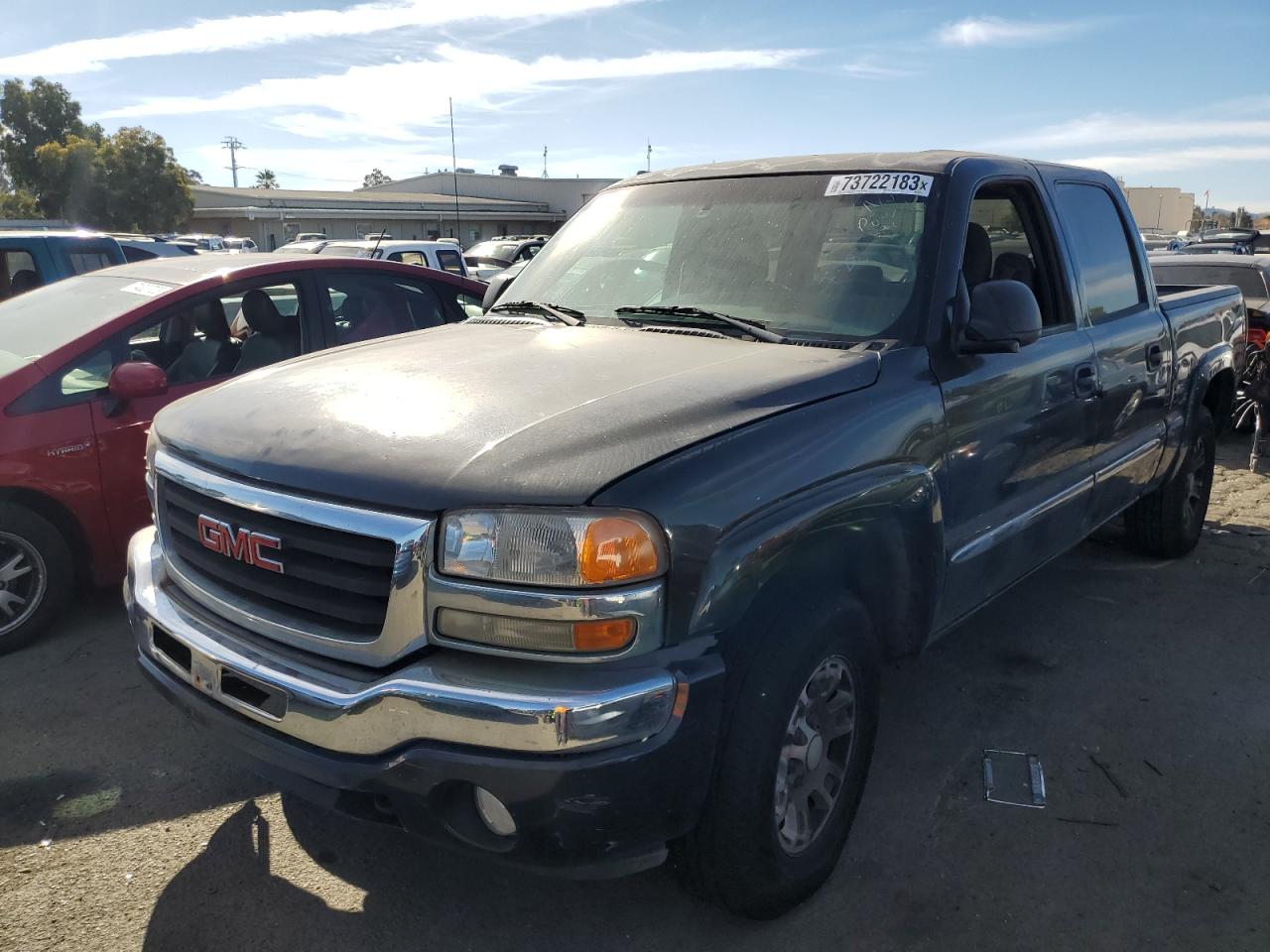 Image 1 of 2005 GMC NEW SIERRA K1500 2005 with VIN 2GTEK13T251110927