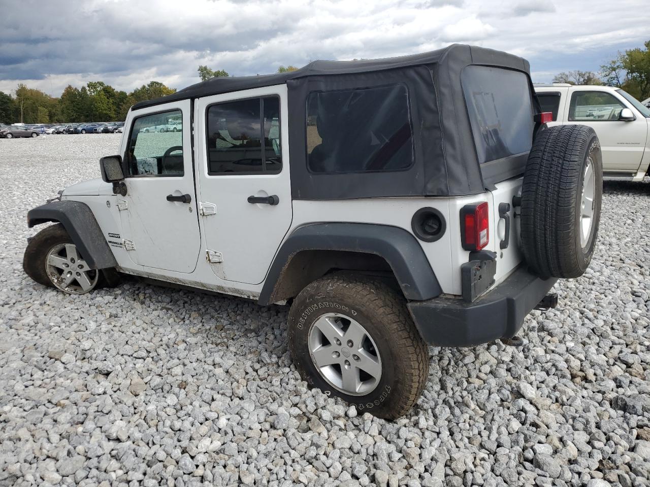 Image 2 of 2013 JEEP WRANGLER UNLIMITED SPORT 2013 with VIN 1C4BJWDG3DL610219