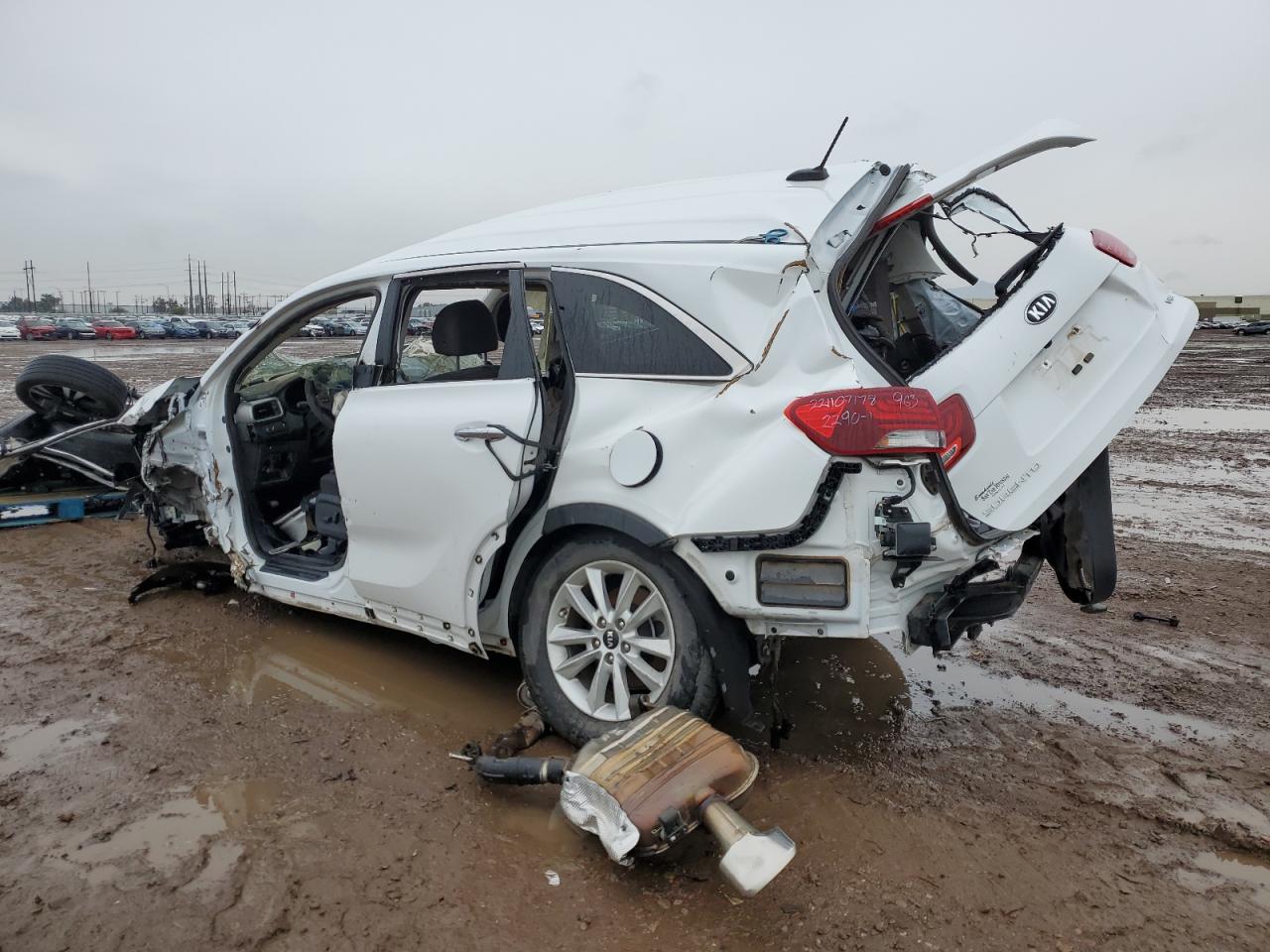 Изображение 2 2019 KIA SORENTO LX 2019 с VIN 5XYPGDA59KG462873