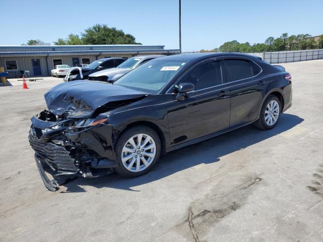 Obraz 1 z 2019 TOYOTA CAMRY L 2019 z VIN 4T1B11HK1KU698076