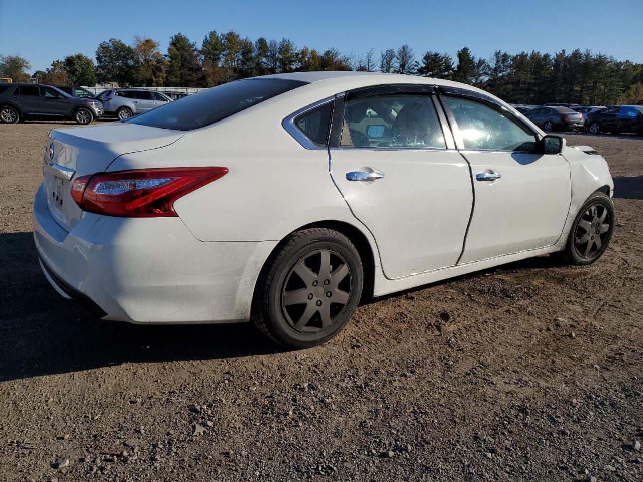 Image 3 of 2016 NISSAN ALTIMA 2.5 2016 with VIN 1N4AL3AP0GN367251