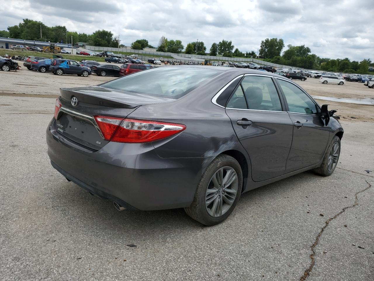 Image 3 of 2017 TOYOTA CAMRY LE 2017 with VIN 4T1BF1FK7HU617188