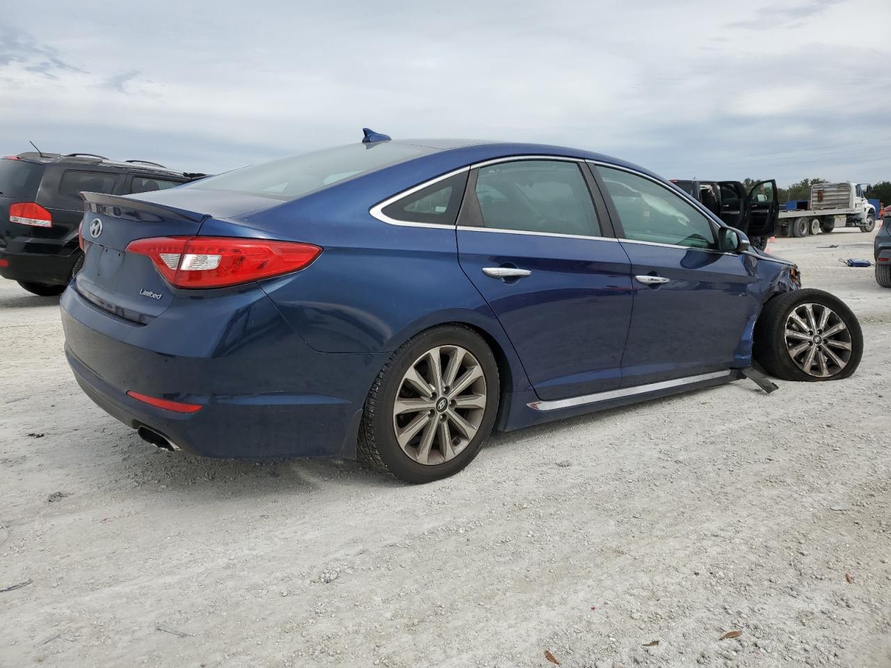 Изображение 3 2017 HYUNDAI SONATA SPORT 2017 с VIN 5NPE34AF6HH490501