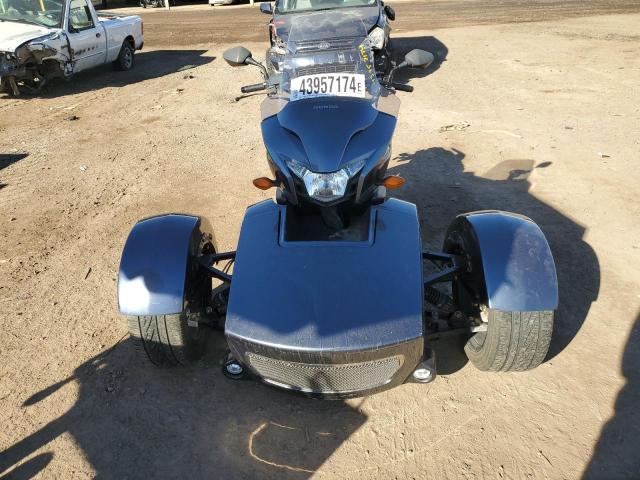 Image 2 of 2015 HONDA CTX700 D 2015 with VIN JH2RC6941FK100345