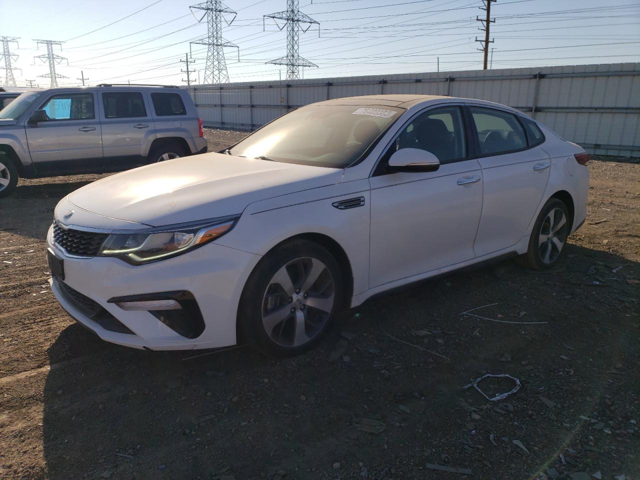 Изображение 1 2019 KIA OPTIMA LX 2019 с VIN 5XXGT4L33KG288455